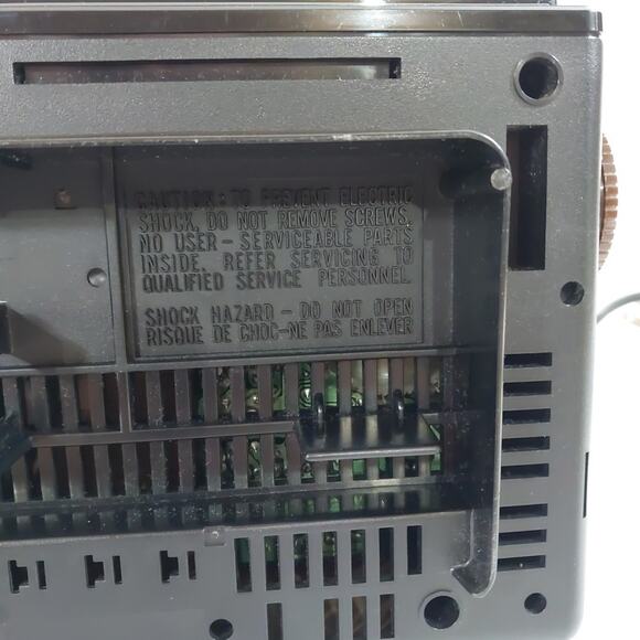 Vintage Panasonic Simulated‎ Wood Cabinet AM/FM Alarm Clock RC-6210 - Picture 6 of 8